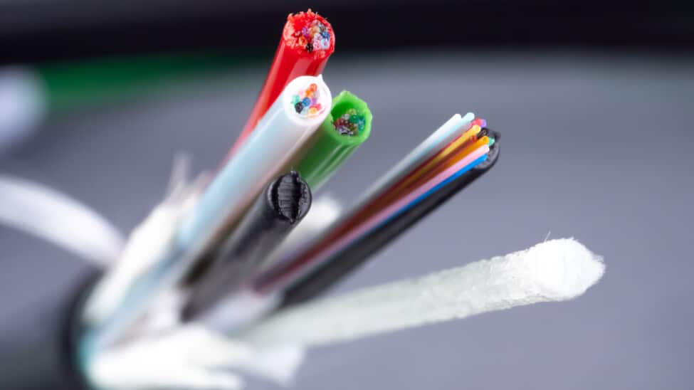 Qué es el cable de fibra óptica?