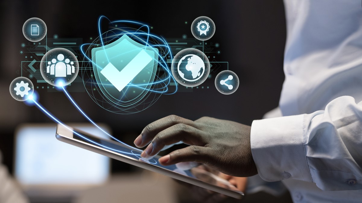 La digitalización transforma la administración del talento en empresas de seguridad, facilitando el cumplimiento normativo y mejorando la disponibilidad de la información para empleados y empleadores.