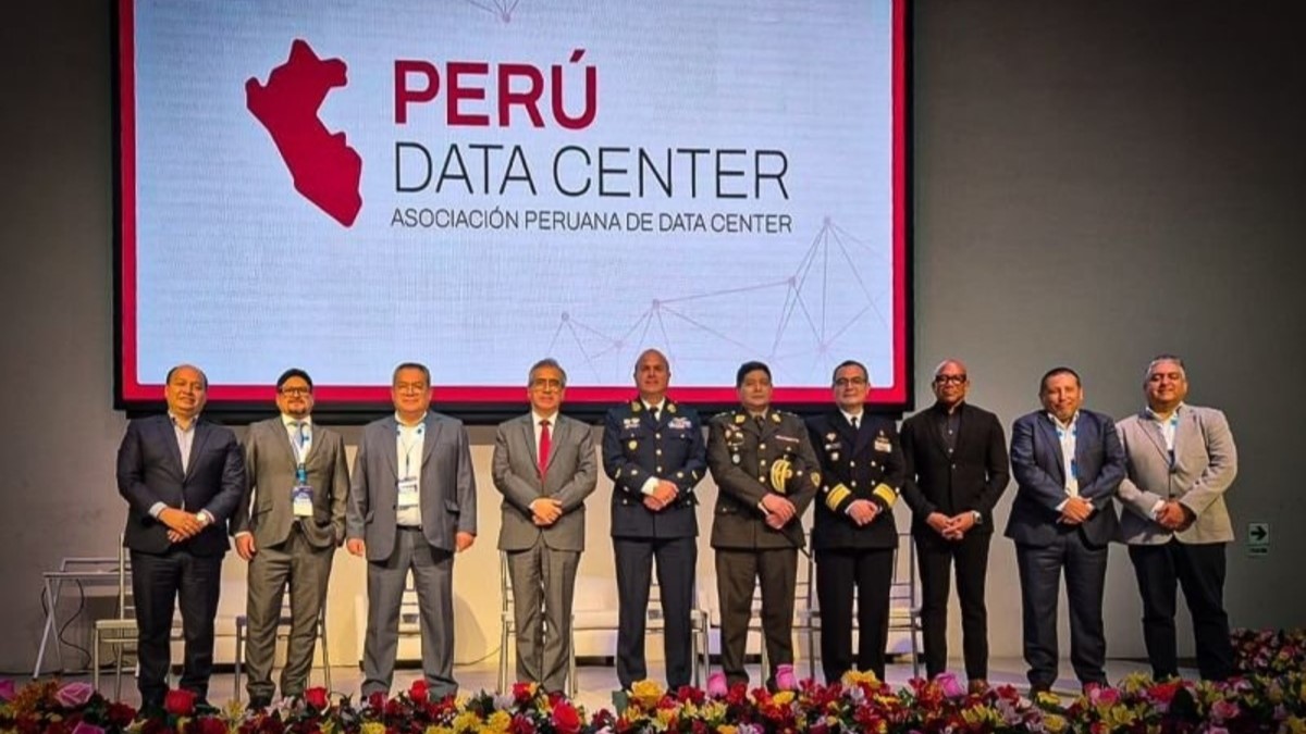 Directiva de la APDC: Presidente: Marco Holguín (Win Empresas), Secretario: Juan Carlos Espinoza (Unity Perú), Tesorero: Paul Pezo (Canvia), Vocal: Héctor Lora (Kyndryl), Segundo vocal: Juan José Calderón (Cirion Technology).