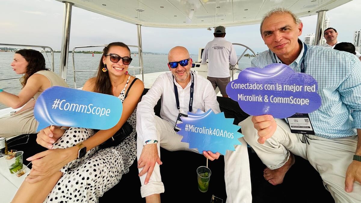 Las empresas realizaron un reconocimiento especial a sus clientes y colaboradores.