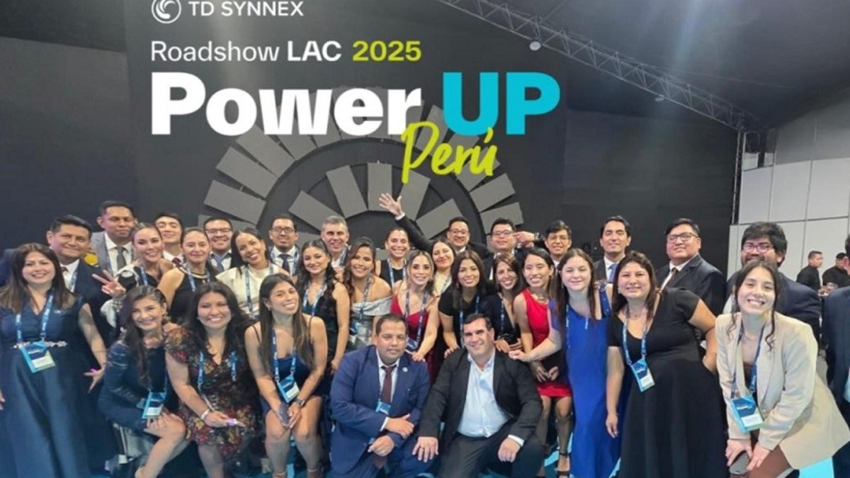 Dream Team de TD SYNNEX Perú: Brenda Gutiérrez, Maritza Morán, Julio Torres,
Miguel Gonzales, Juan Carlos Hurtado, Germán Reynoso, Roxana Piana, Flor Castillo, Juana Balbin, Elizabeth Flores, Karin Cárdenas, Desiree Hidalgo, Adriana Vílchez, Cheyenne Mendoza, Alexander Quezada, Ronald Morales, Gina Imaña, Jhonatan Alarcón, Karla Taboada, Fiorella
Sugahara, Gabriela Valdivia, Jesús Rojas, Diana Yovera, Mila Berrospi, Lisbeth Denegri y más.
