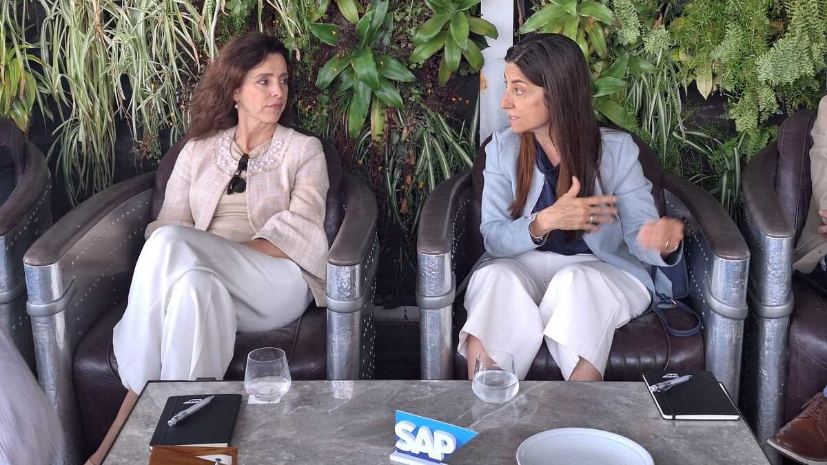 Referentes de SAP: Claudia Boeri, presidente de la región Multi Country Latinoamérica y Caribe; y Fernanda Pérez, gerente general de Argentina.