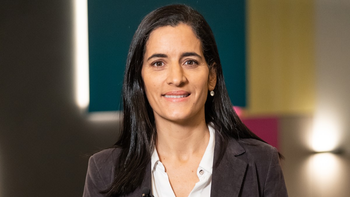 Luz Mihanovich, directora ejecutiva de Accenture, analiza por qué hoy el mayor desafío del sector financiero ya no es solo innovar más rápido, sino hacerlo sin poner en riesgo su infraestructura crítica.