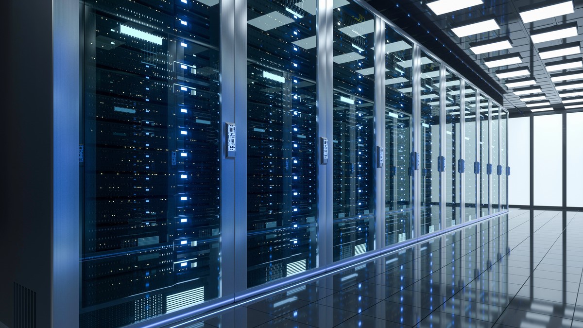 El enfriamiento líquido puede reducir hasta un 30% la energía destinada a enfriar los centros de datos y ayudar a reducir la huella de carbono generada por la infraestructura, al requerir menos espacio, según informa Schneider Electric.