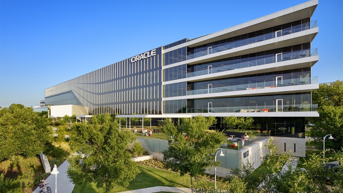 Acceso a la información en tiempo real, mayor seguridad, continuidad operativa y eficiencia de costos explican por qué la nube se consolida como base tecnológica para el negocio.