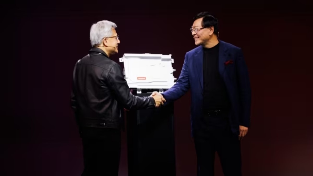 Lenovo Hybrid AI Advantage™ con NVIDIA ofrece implementaciones más rápidas, inferencia en tiempo real y resultados de negocio medibles—desde estaciones de trabajo de IA de próxima generación hasta centros de datos y gigafábricas de nube de IA.