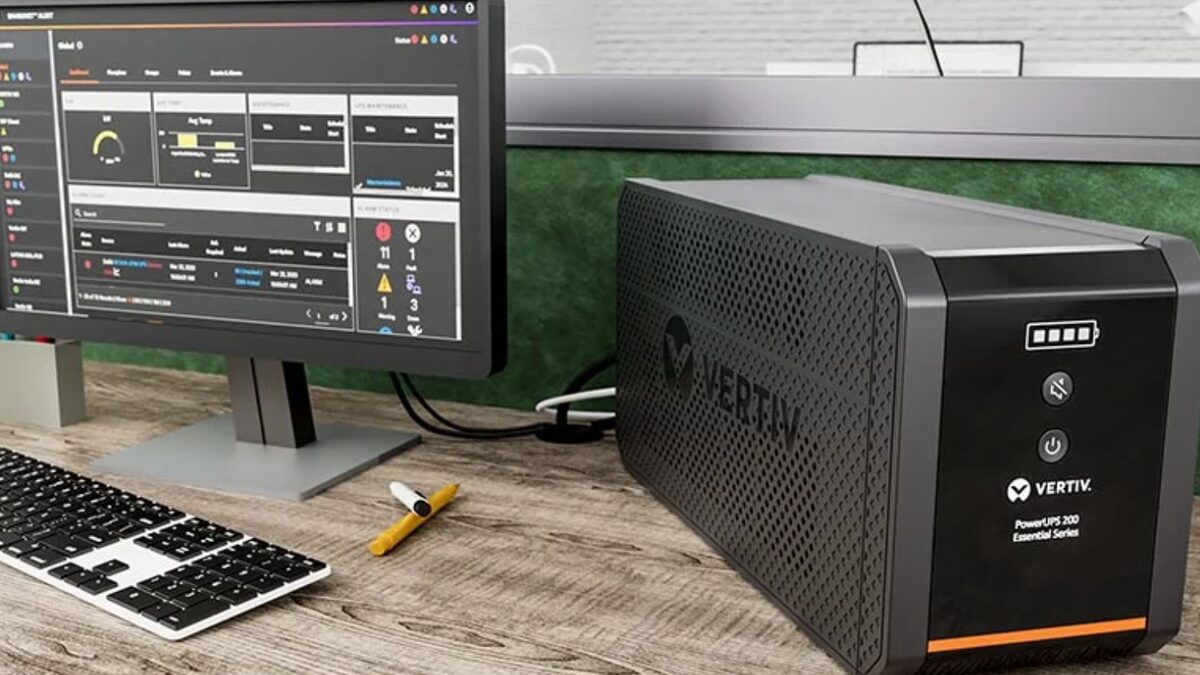 La serie Vertiv™ PowerUPS 200 es un sistema de alimentación ininterrumpida altamente equipado para múltiples dispositivos.