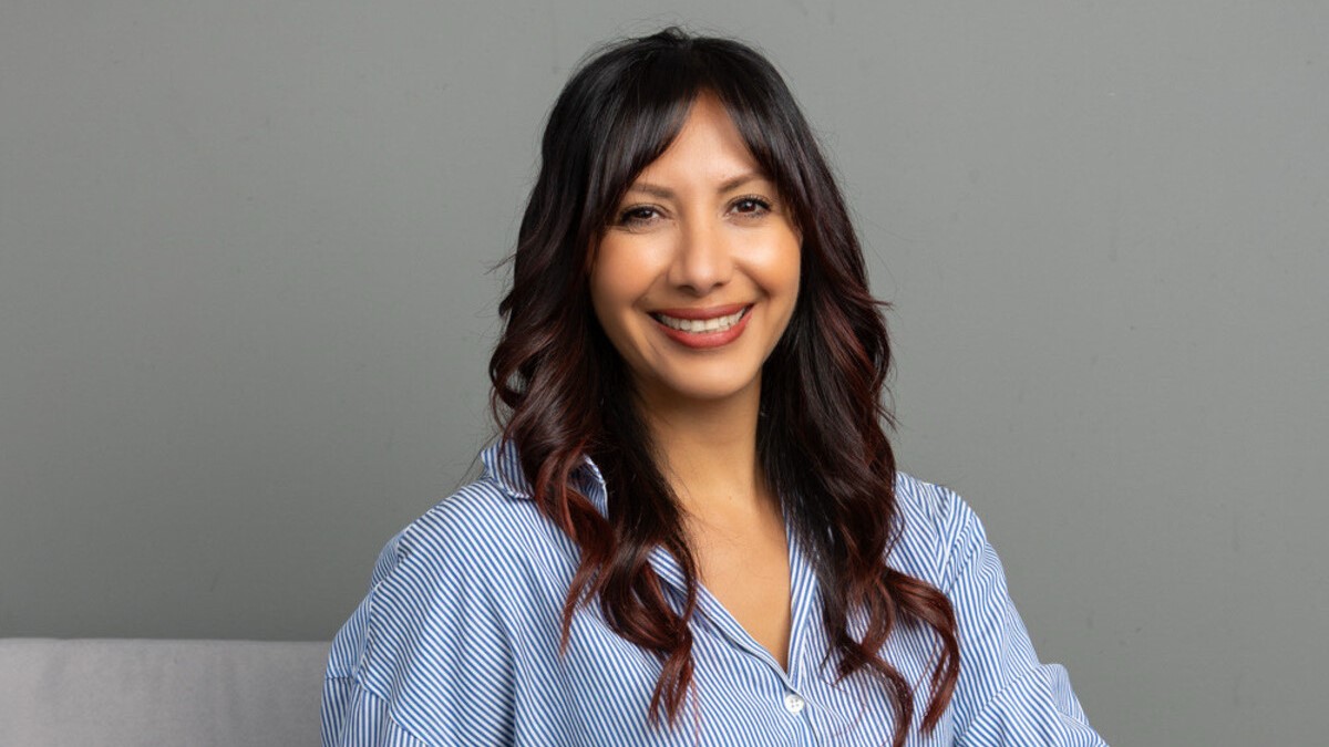 Karol Benavides, Directora Regional de Alianzas y Estrategia de Fiskil para Latinoamérica. Claves para entender cómo la apertura de datos financieros está transformando la relación entre usuarios, bancos y fintech en la región.