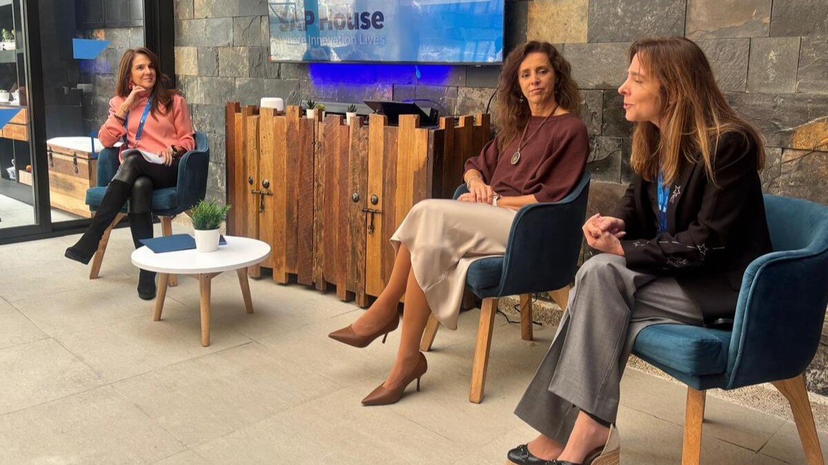 Rueda de prensa del equipo de SAP: María Beatriz Pontorno (Head of Marketing LAC South), Claudia Boeri, presidenta para la Región Sur de LAC) y Catalina Manrique, Country Manager de Colombia.