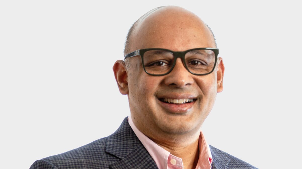 Anand Eswaran, director ejecutivo (CEO) de Veeam. El nuevo informe de confianza y resiliencia de datos de Veeam revela que el 90% de los responsables de seguridad creen que pueden recuperarse rápidamente, pero solo el 28% restaura completamente los datos tras un ataque de ransomware.
