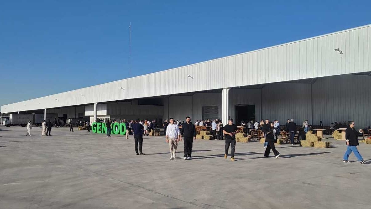 La empresa argentina desplegó un moderno ecosistema de seguridad centralizado, control biométrico y automatización de accesos en la nueva planta de 30.000 m² ubicada en la provincia de Buenos Aires.