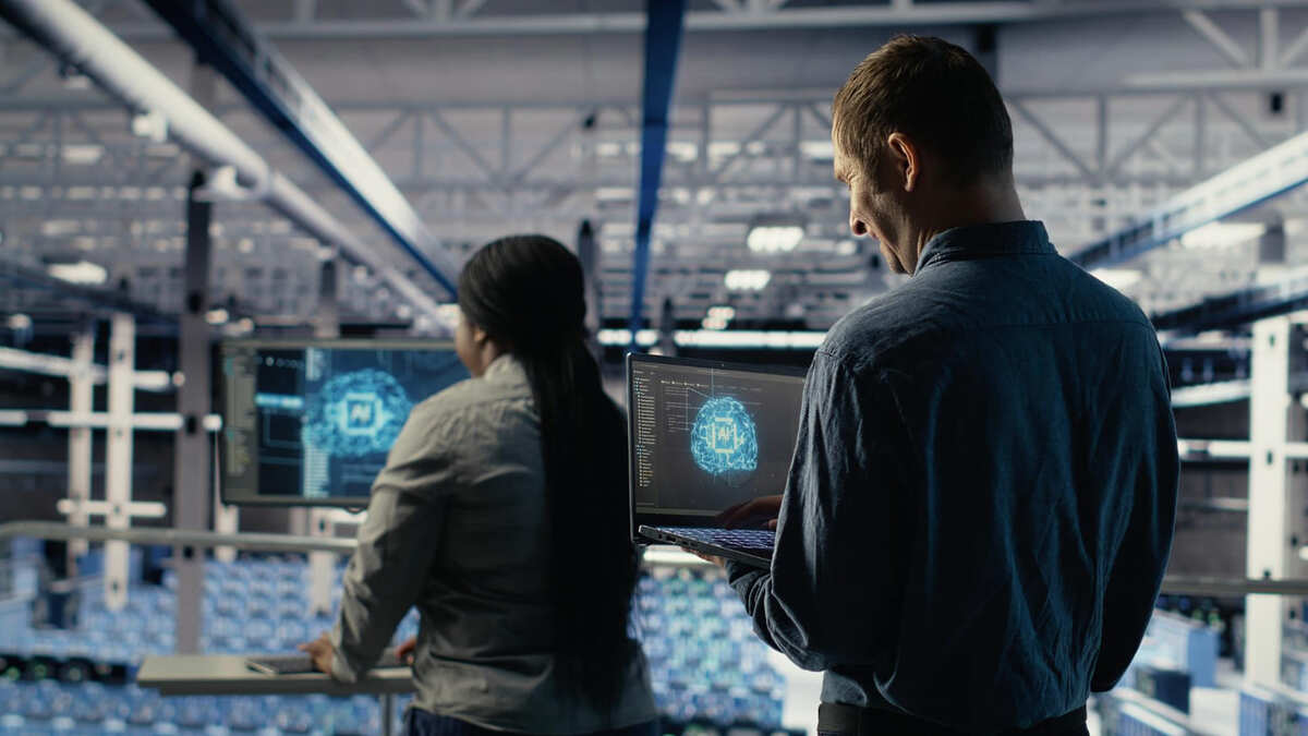 Un estudio de Kaspersky revela que menos de 1 de cada 10 empresas puede operar un SOC internamente, impulsando la demanda de modelos híbridos y externalizados para monitoreo continuo, optimización de recursos y menor carga operativa.