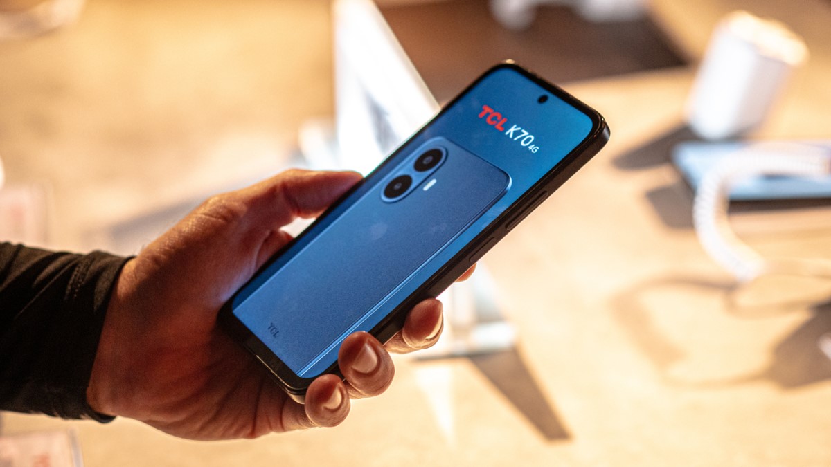 La nueva serie de la marca incluye 4 dispositivos con propuestas para diferentes perfiles de usuarios y cuenta con tecnología de protección visual, pantallas de gran tamaño, procesadores optimizados y baterías de alta capacidad que garantizan entretenimiento y productividad 24 horas.