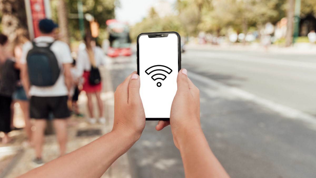 ESET analiza cómo las redes inalámbricas, públicas y hogareñas, se transformaron en uno de los puntos más sensibles de la seguridad actual, y explica a qué se puede estar expuesto y qué medidas tomar para no comprometer los dispositivos y datos personales.