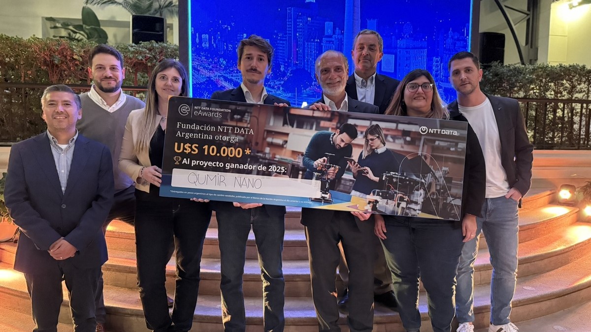 Ya está abierta la convocatoria para reconocer a emprendimientos que ponen la tecnología al servicio de la sociedad. La iniciativa ofrece acompañamiento personalizado, acceso a una red de expertos y mentores para potenciar el desarrollo del proyecto y un pase a la final internacional de los Global eAwards, donde el ganador competirá por un premio adicional de 100.000 euros.