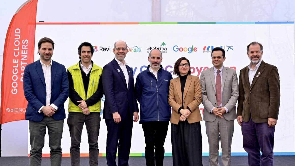 Este convenio busca potenciar soluciones como Revi: Permisos con IA, que apoya la gestión de los permisos sectoriales a través de la aplicación de inteligencia artificial. Renca, una de las primeras comunas en implementar esta tecnología con resultados destacados, fue presentada como un caso de referencia para su expansión a otras municipalidades del país.