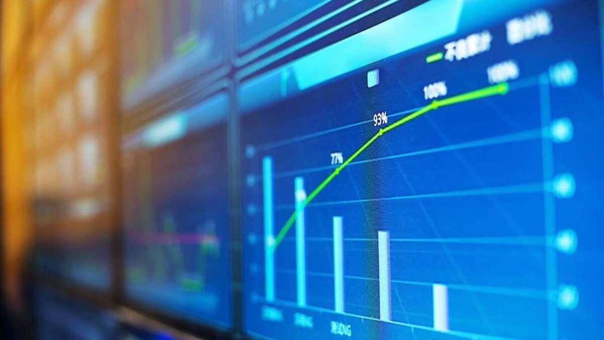 Un análisis de Overlap, firma especializada en transformación comercial, que retoma cifras de AMVO, KPMG, Accenture y PwC para explicar por qué sólo 13.8% de las organizaciones ha logrado integrar la IA al núcleo de su negocio e identifica seis factores que hoy frenan su impacto en ventas.